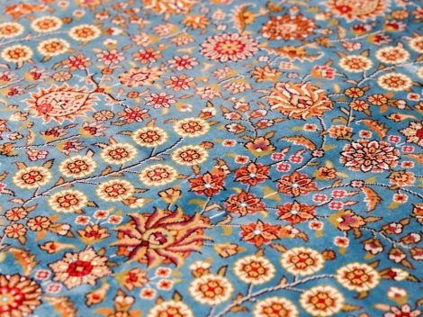 silk carpet in tashkent