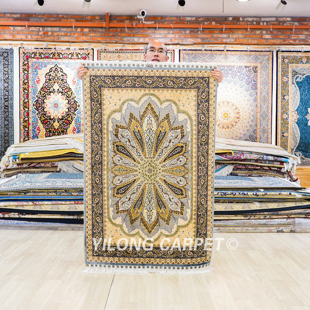 Grey Peacock Design Handmade Turkish Silk Small Rug 3x4.5ft - Image 3