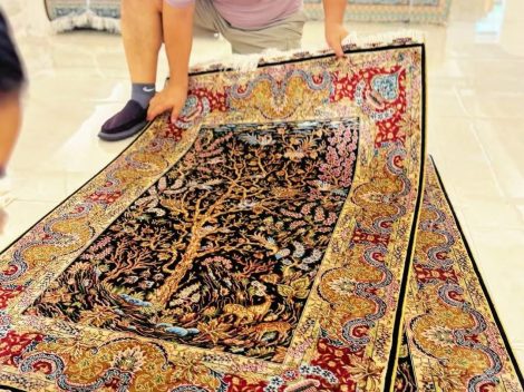 Handmade Silk Carpet – Where Craftsmanship Meets Light