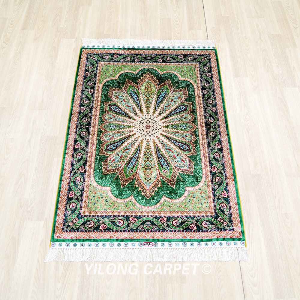 Green Peacock Design Turkish Handmade Silk Small Rug 3x4.5ft - Image 3