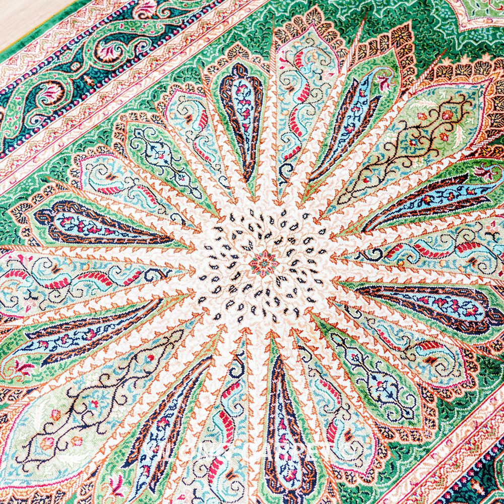Green Peacock Design Turkish Handmade Silk Small Rug 3x4.5ft - Image 6