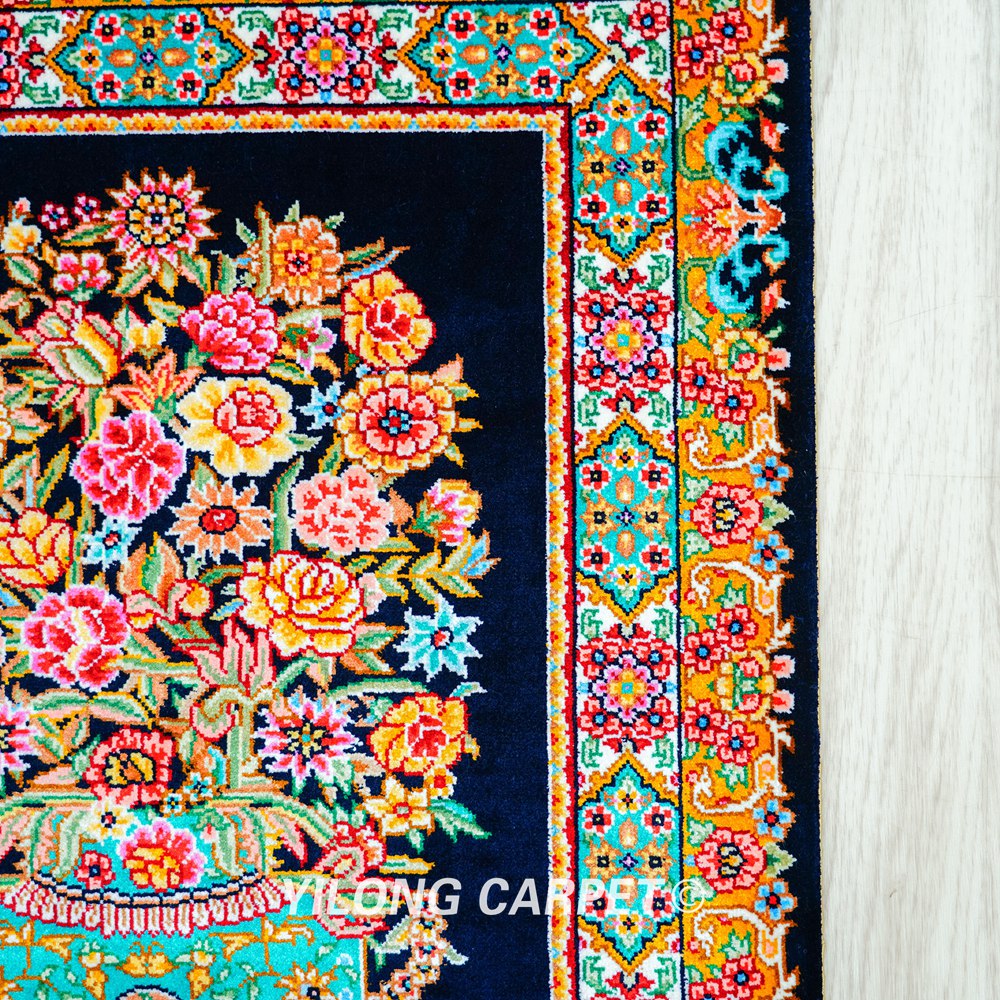 Persian Rug Floral Pattern Oriental Hand Knotted Silk Rug 1.5x2ft - Image 6
