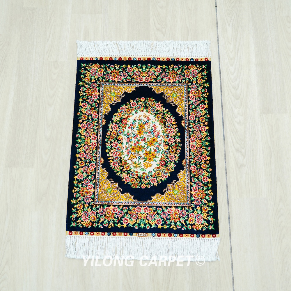Persian Rug Floral Pattern Oriental Handmade Silk Rug 1.5x2ft - Image 3