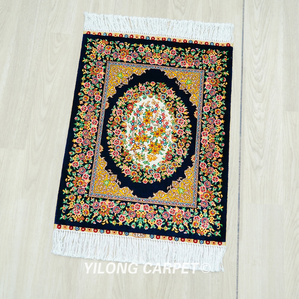 Persian Rug Floral Pattern Oriental Handmade Silk Rug 1.5x2ft - Image 4