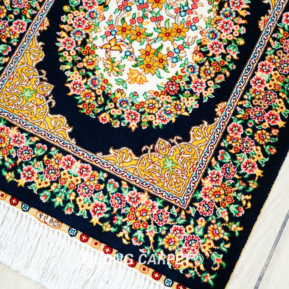 Persian Rug Floral Pattern Oriental Handmade Silk Rug 1.5x2ft - Image 6