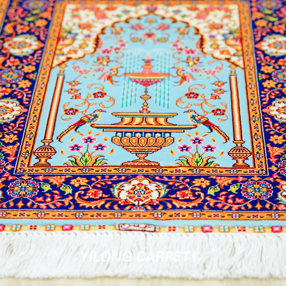 Persian Rug Oriental Prayer Rug Hand Knotted Silk Small Rug 1.4x2ft - Image 6