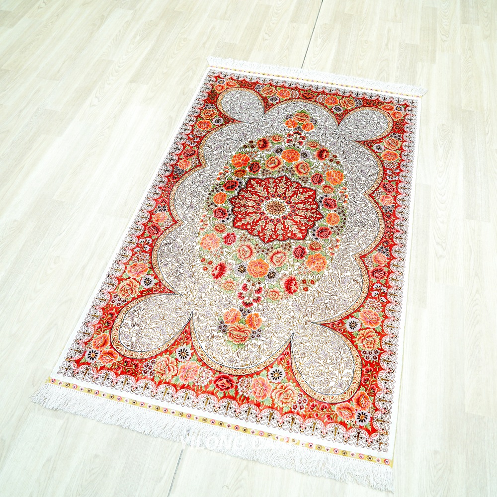 Persian Oriental Hand-Knotted Silk Rug for Home or Office 3x5ft - Image 5