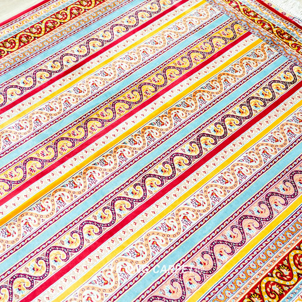 Oriental Persian Hand-Knotted Silk Rug as a Home Decor Piece 4x6ft - Image 6