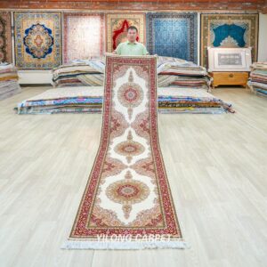 ivory floral medallion hand-knotted silk runner rug 2.6x9.84 ft