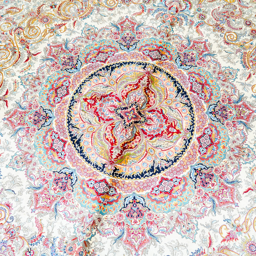 Ivory and Pink Floral Medallion Hand-Knotted Silk Rug 8.2x11.48ft - Image 4