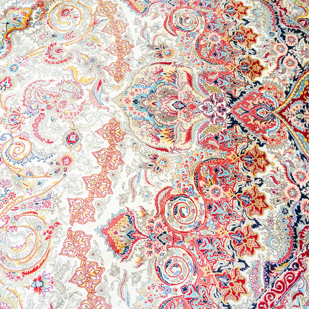Ivory and Pink Floral Medallion Hand-Knotted Silk Rug 8.2x11.48ft - Image 6