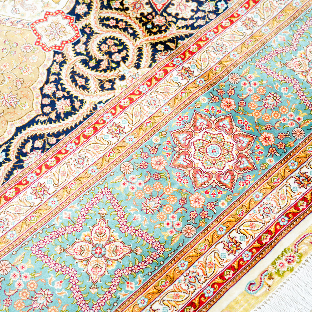 Ivory and Pink Floral Medallion Hand-Knotted Silk Rug 9x12ft - Image 6